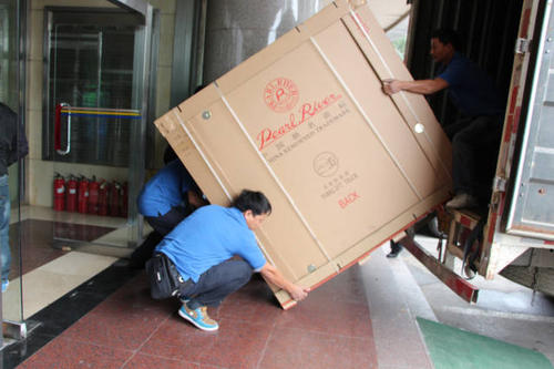 米东钢琴贵重工艺品无忧运